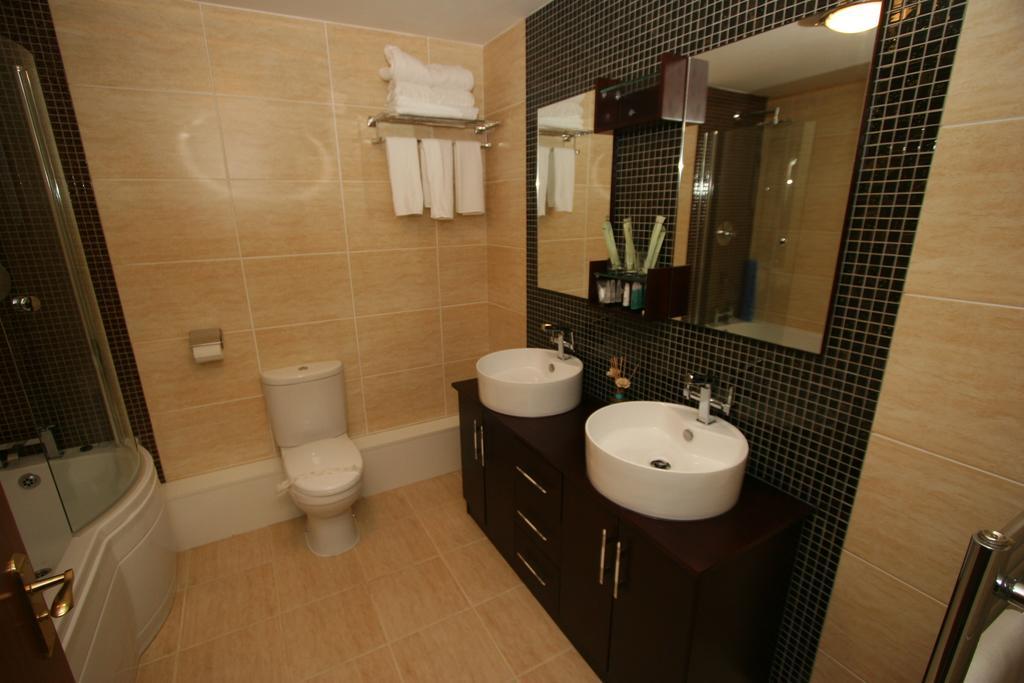 The Plough Inn Pocklington Room photo