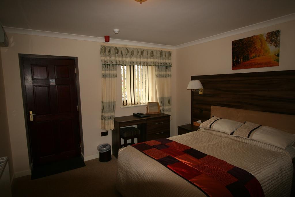 The Plough Inn Pocklington Room photo